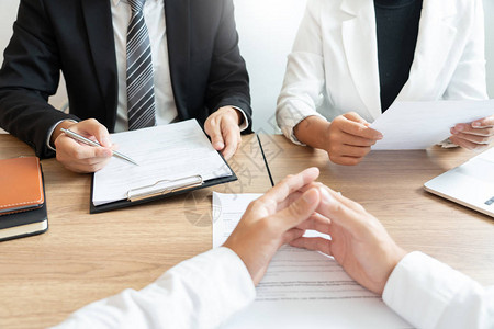 当管理遭遇质疑 企业管理咨询的价值与挑战